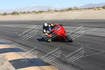 media/Dec-01-2025-Moto Forza (Mon) [[2daa91e15f]]/2-Intermediate Group/Session 4 (Turn 10 Inside)/